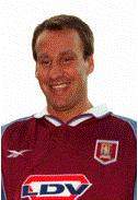 Merson w barwach Aston Villa